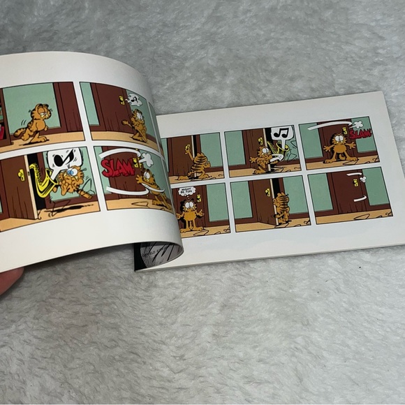 Garfield Storybook by Jim Davis lot of 2 1986& 1990 prints - Picture 8 of 11